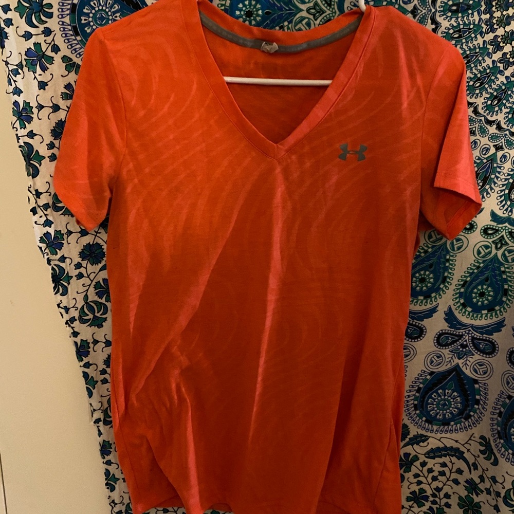 Under armour vneck workout shirt